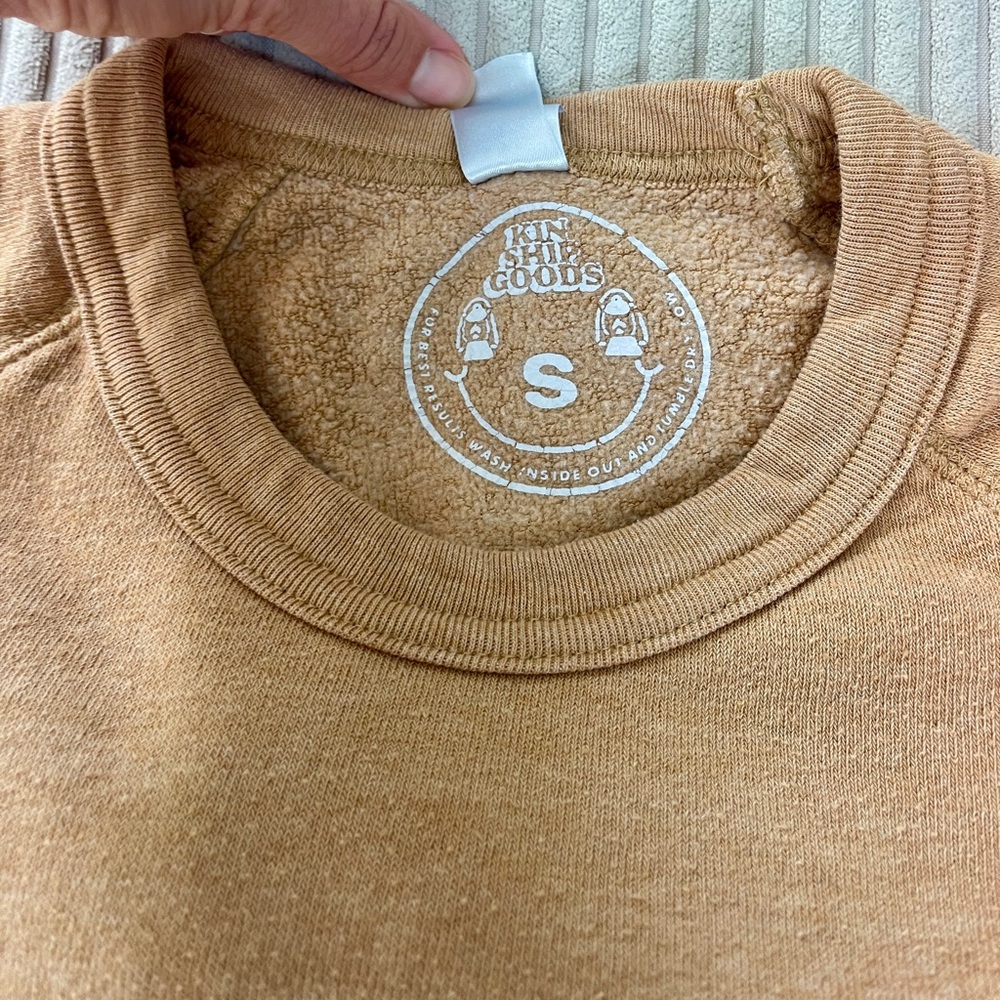 Stay Cozy Kinship Goods Long Sleeve Camping Adventure crew Neck Pullover - Picture 2 of 2